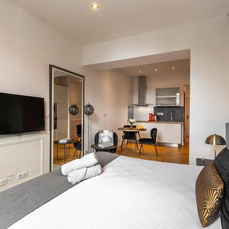 Apartman Studio Charming & Modern